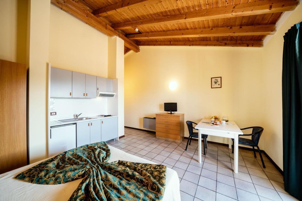 Hotel Residence Campi Tremosine Quarto foto